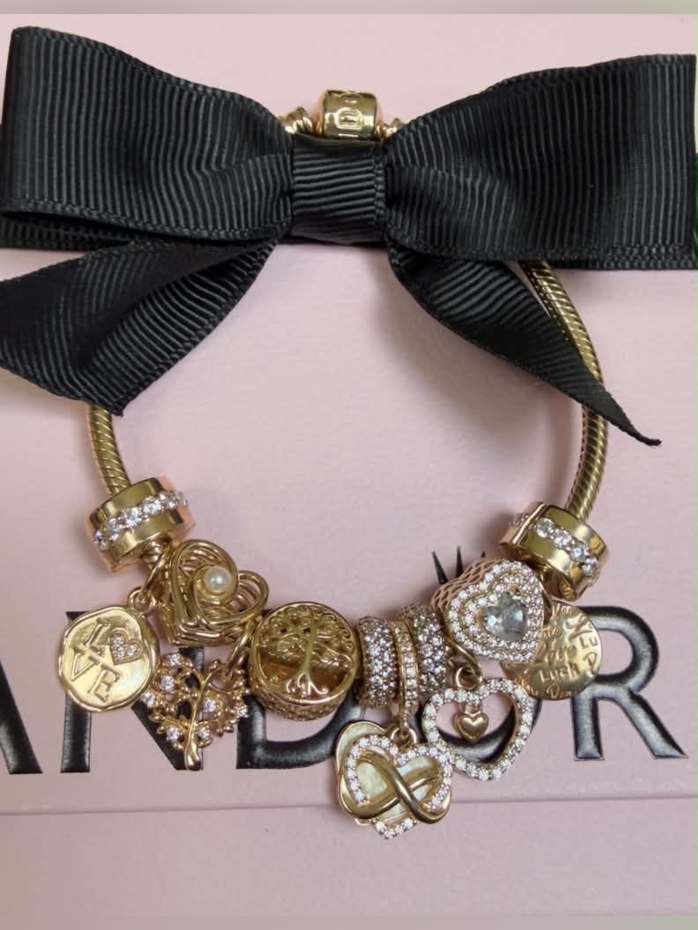 Pandora 14k Gold Moments Snake Chain Bracelet With 12
Charms 14k Gold 7.5 In !
